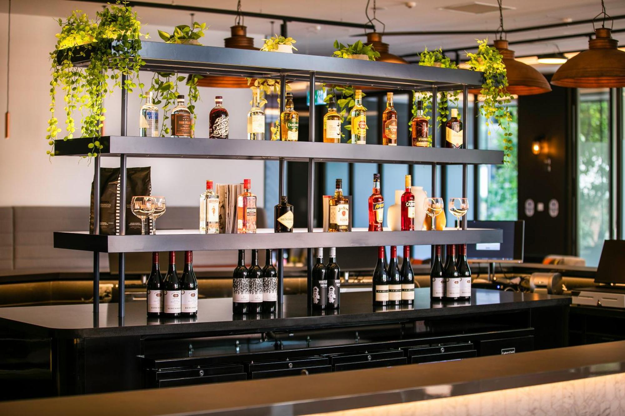 Hotel Express Little Collins By Ihg 4*