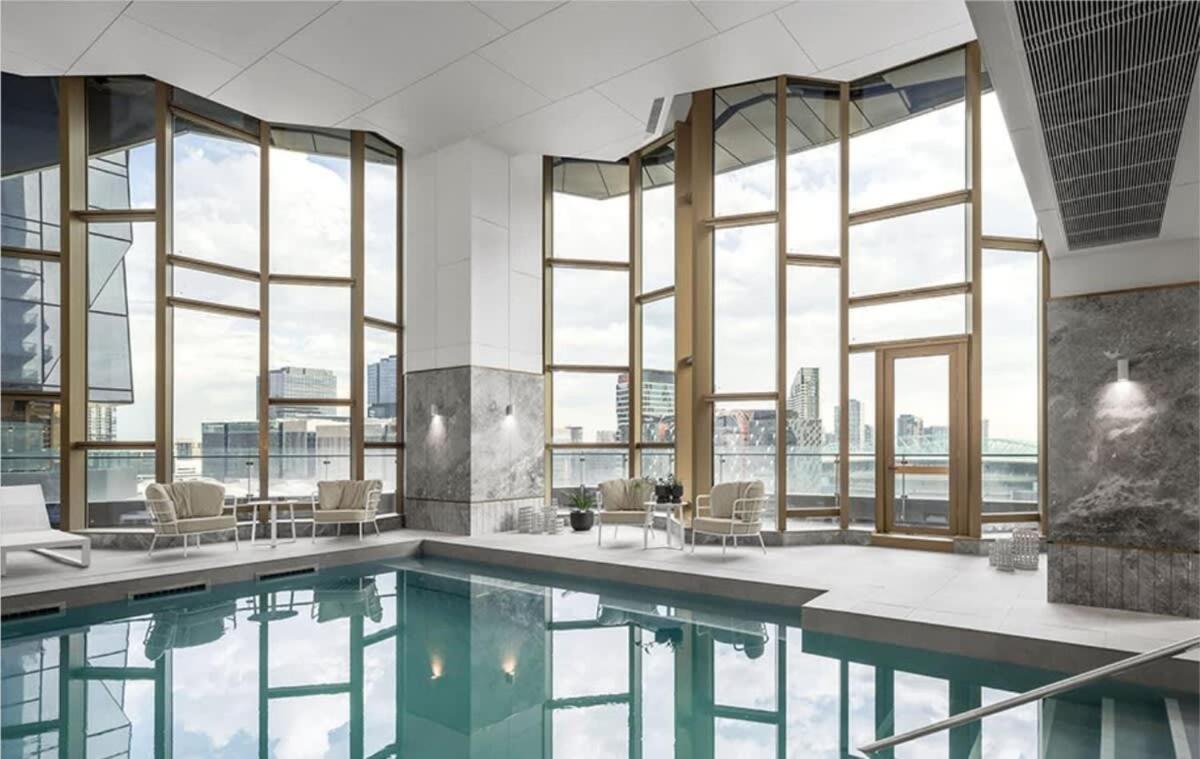 Apartment 57th At West Side Place