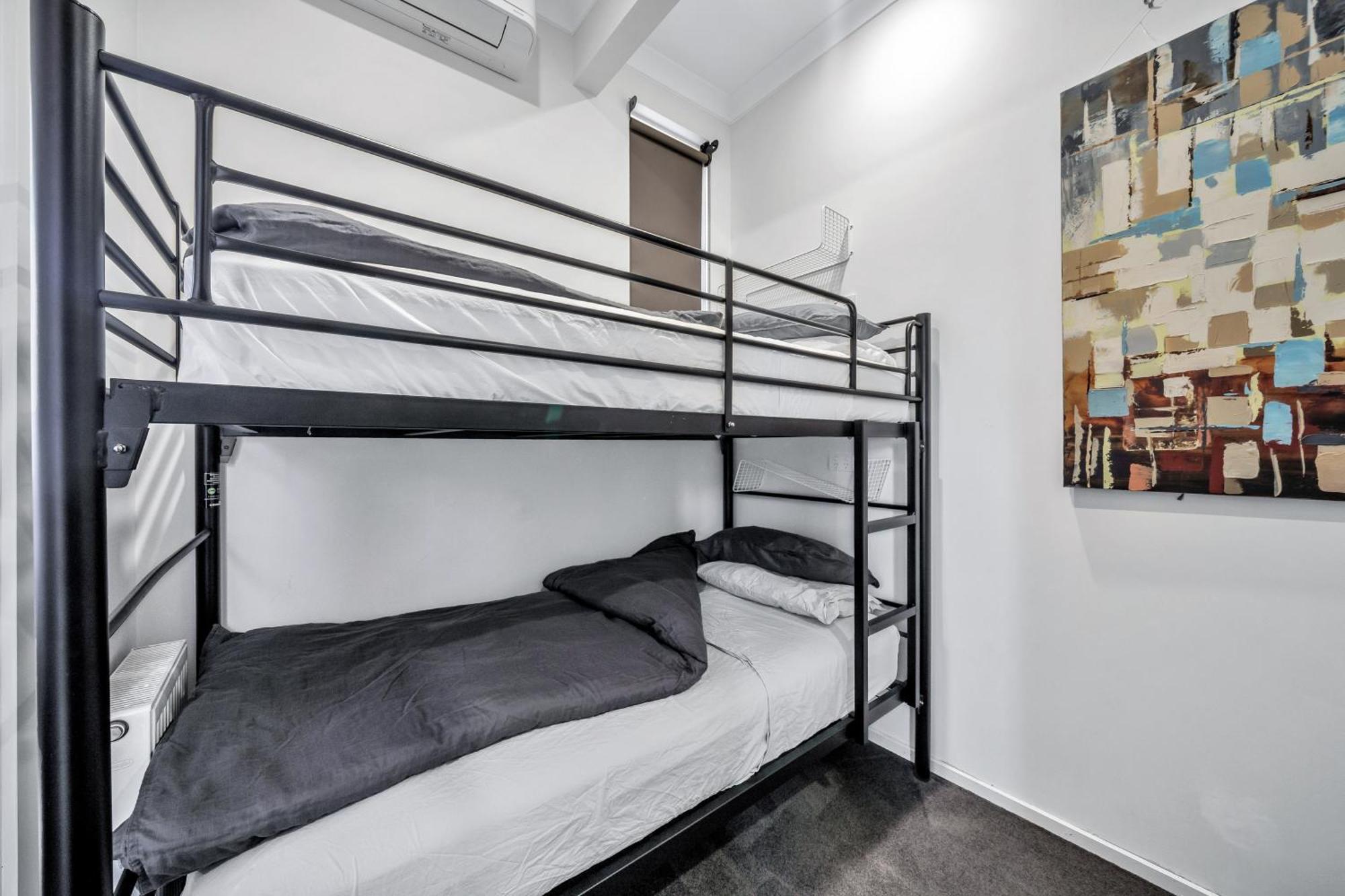 Grosvenor 3121 Richmond Apartment