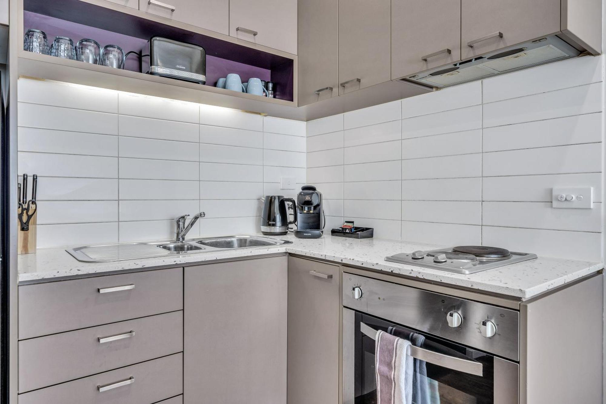 Grosvenor 3121 Richmond * Melbourne