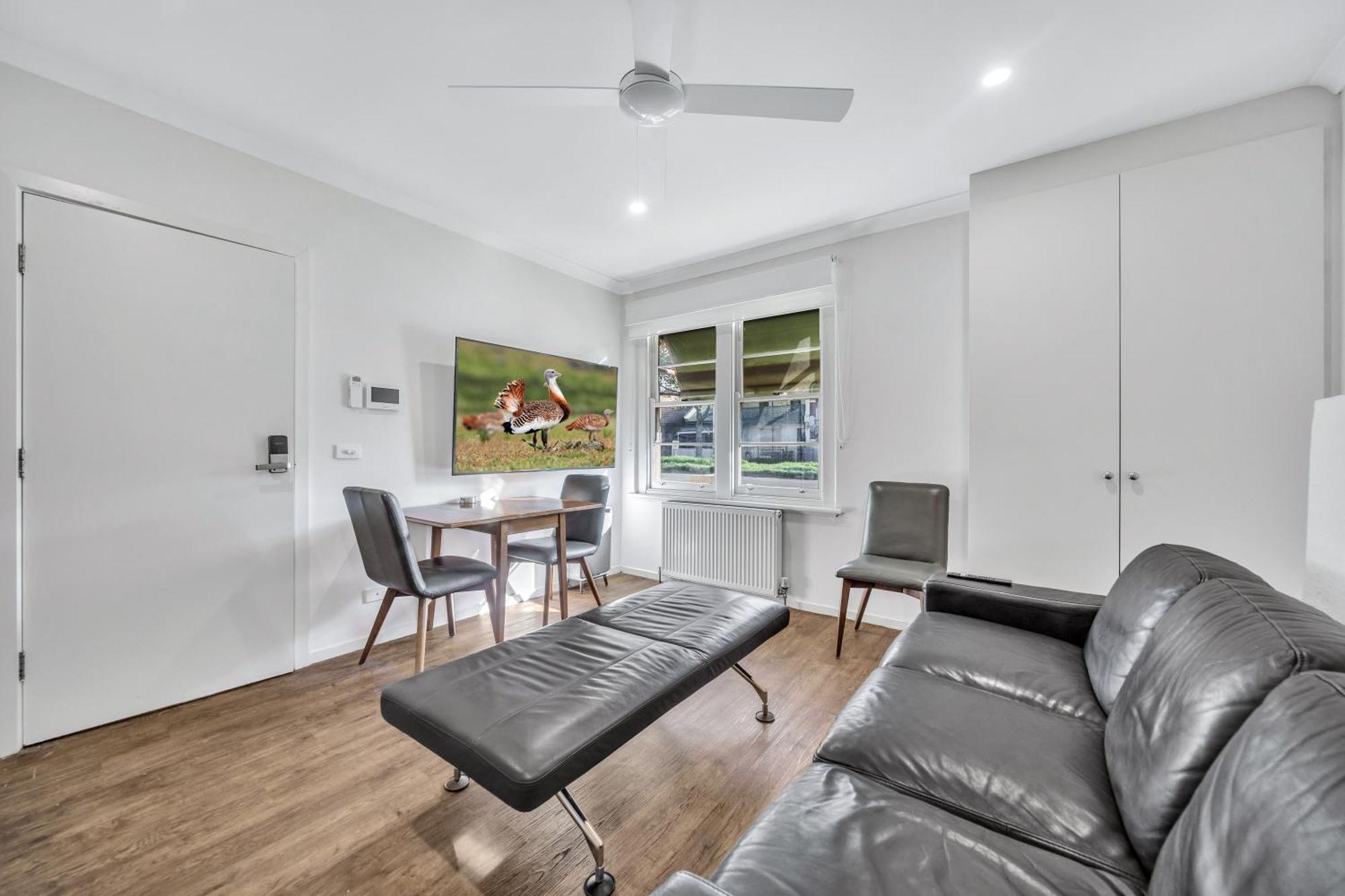 Grosvenor 3121 Richmond Apartment *