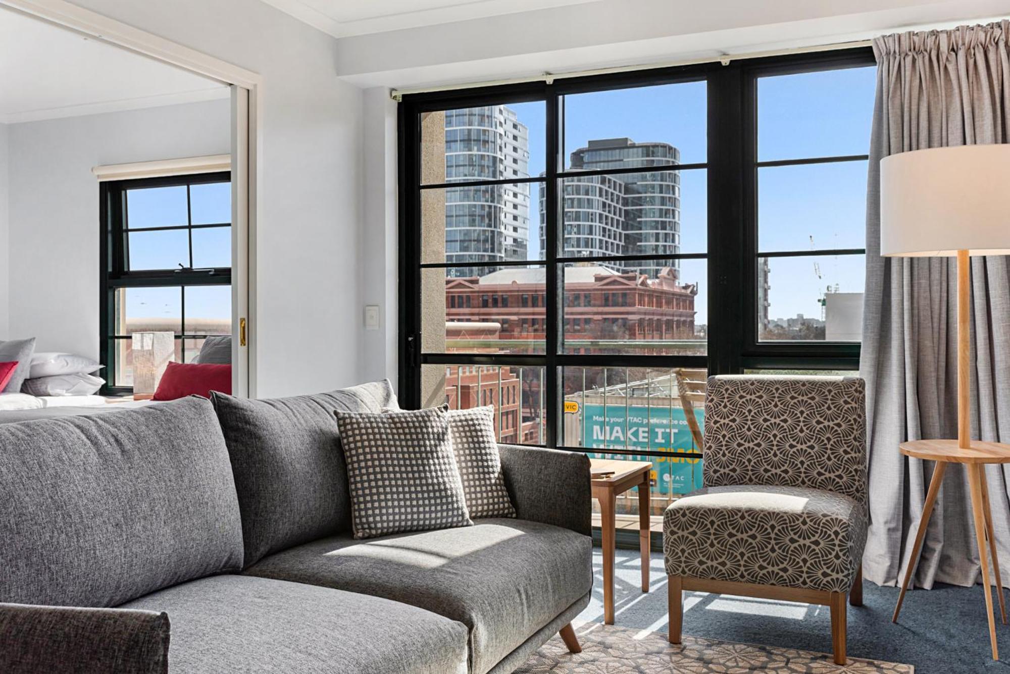 Family Unit With Balcony, Free Trams To Cbd Sights *