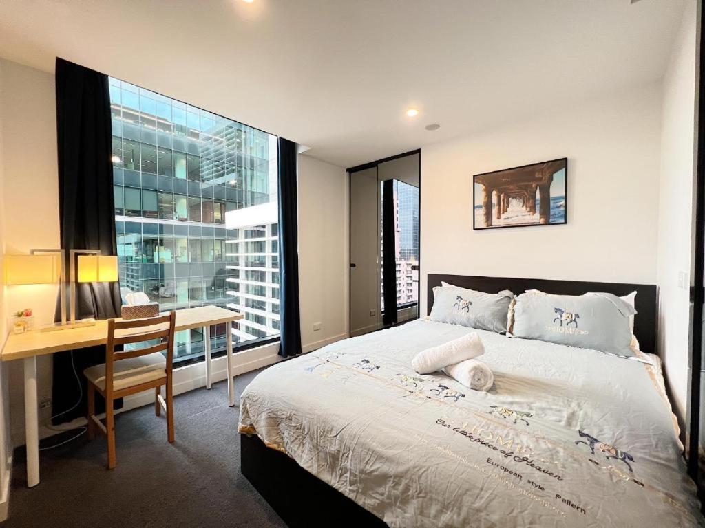 Spacious Family On Bourke Centre Apartment