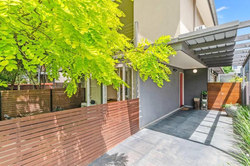 The Avenue The Place Terrific 4br 2bth Townhouse Holiday home Melbourne