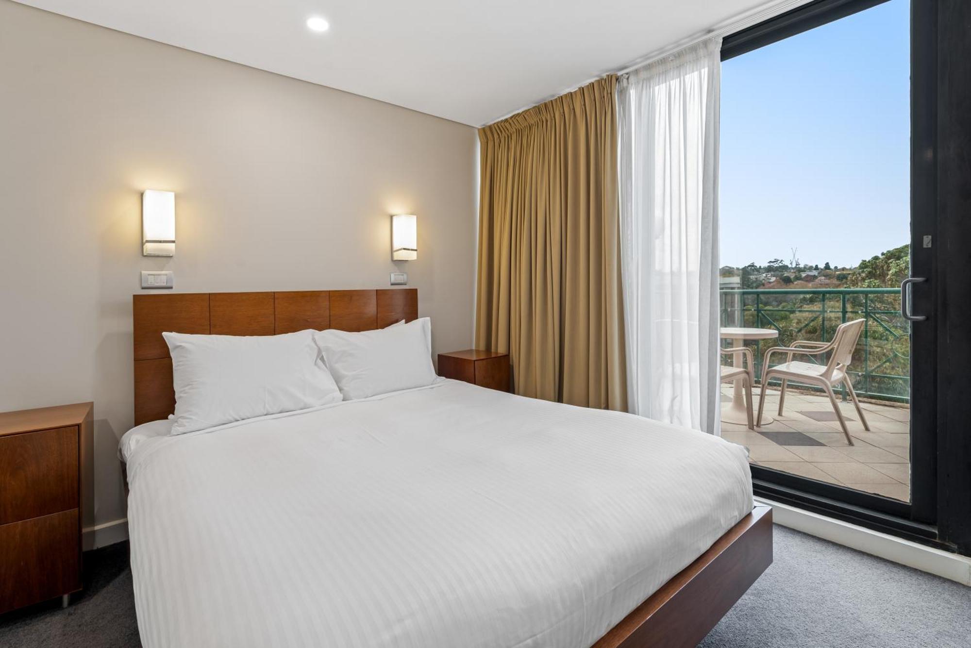Amora Riverwalk Hotel