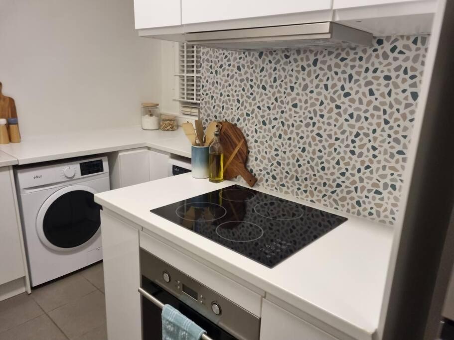 Stylish Comfort On The Park Apartment