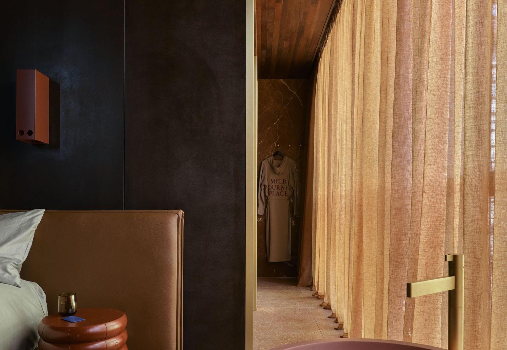 Hyde Place 5* Melbourne