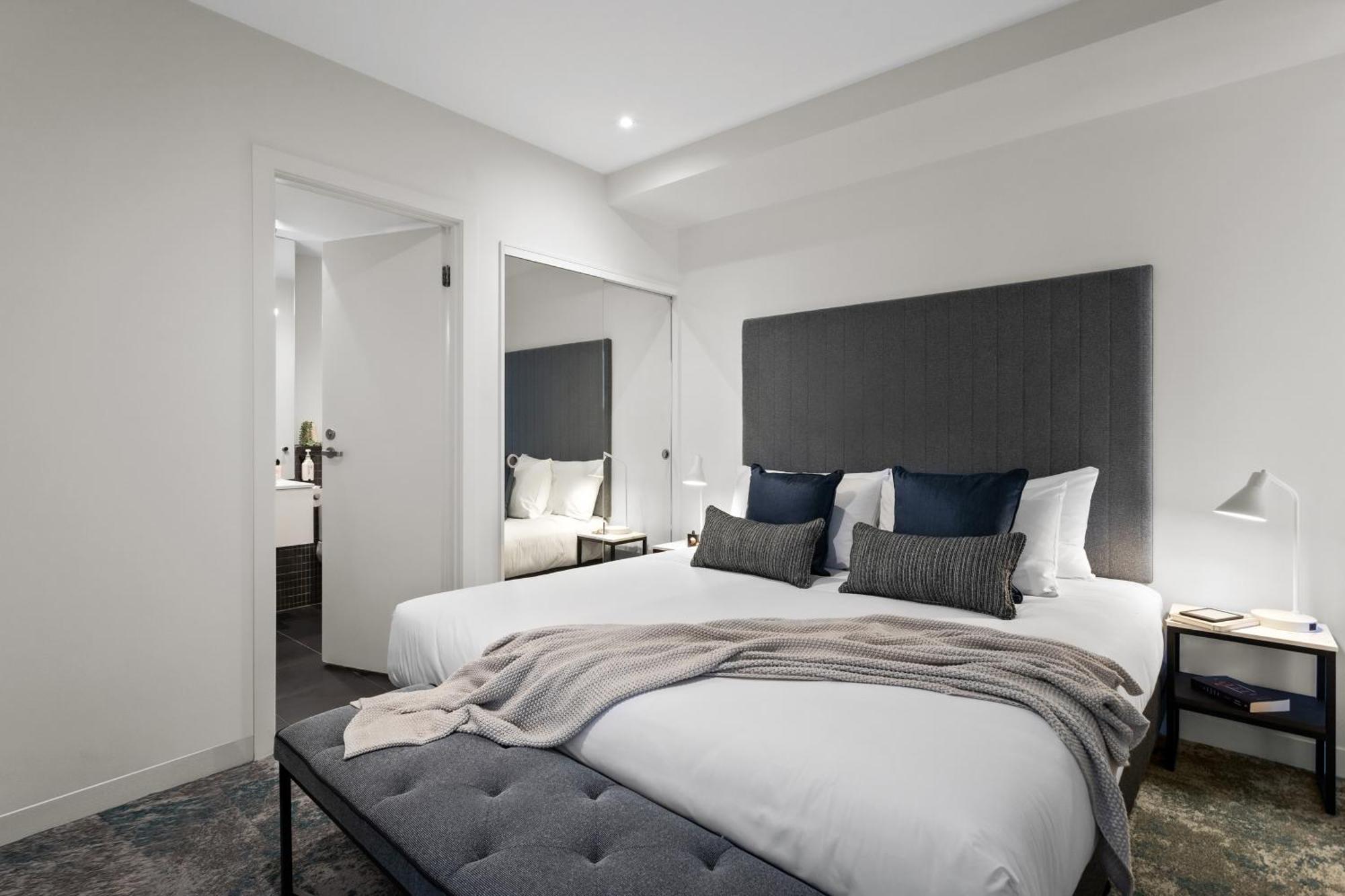 Aparthotel Punthill South Yarra Grand 4*