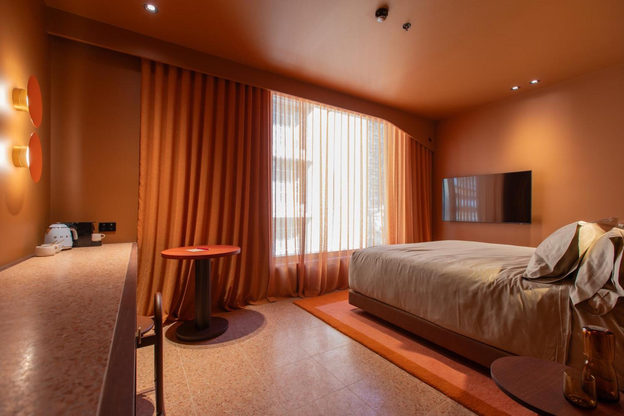 Hyde Place 5*