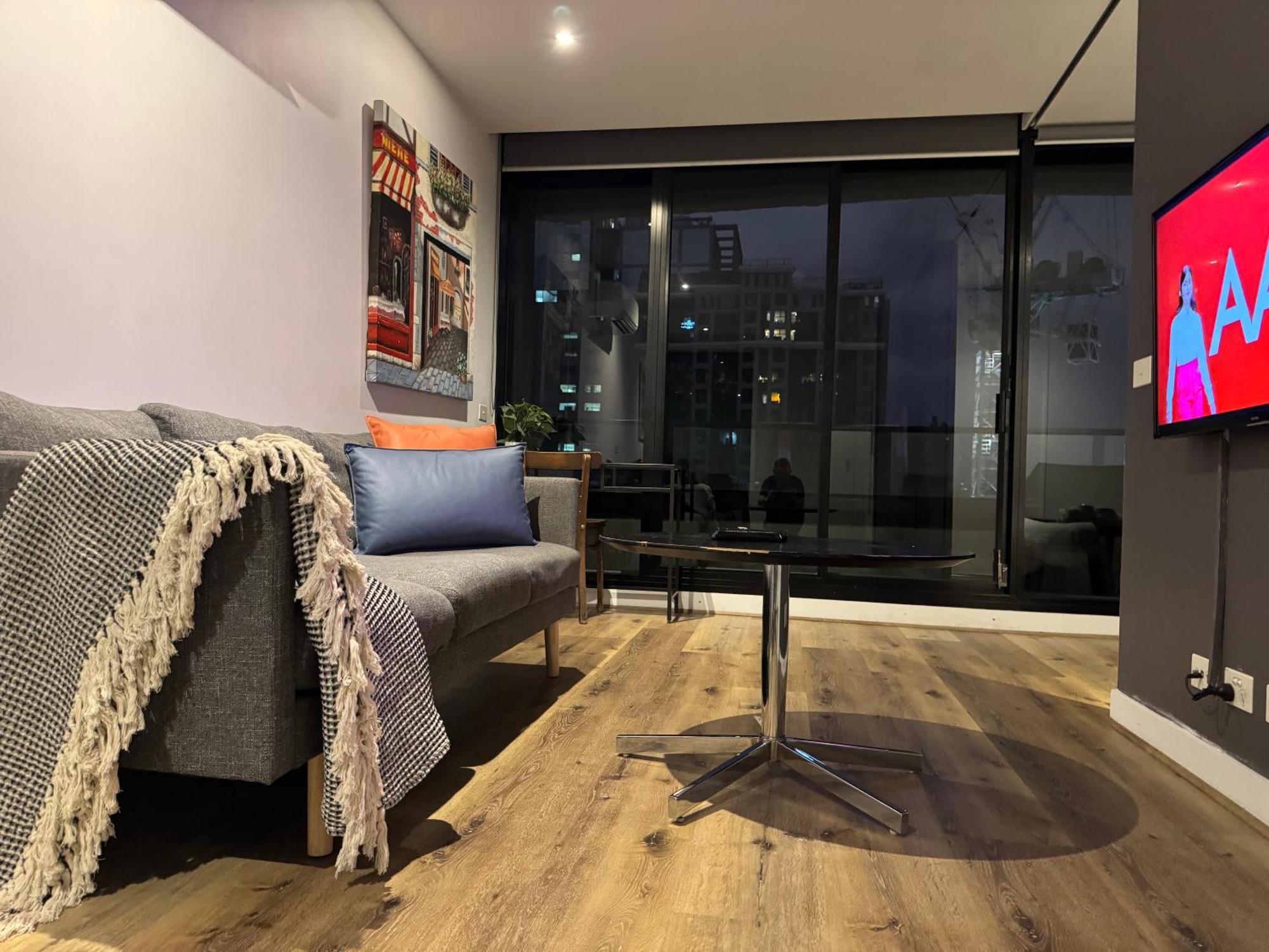 Aura On Flinders Serviced 4*