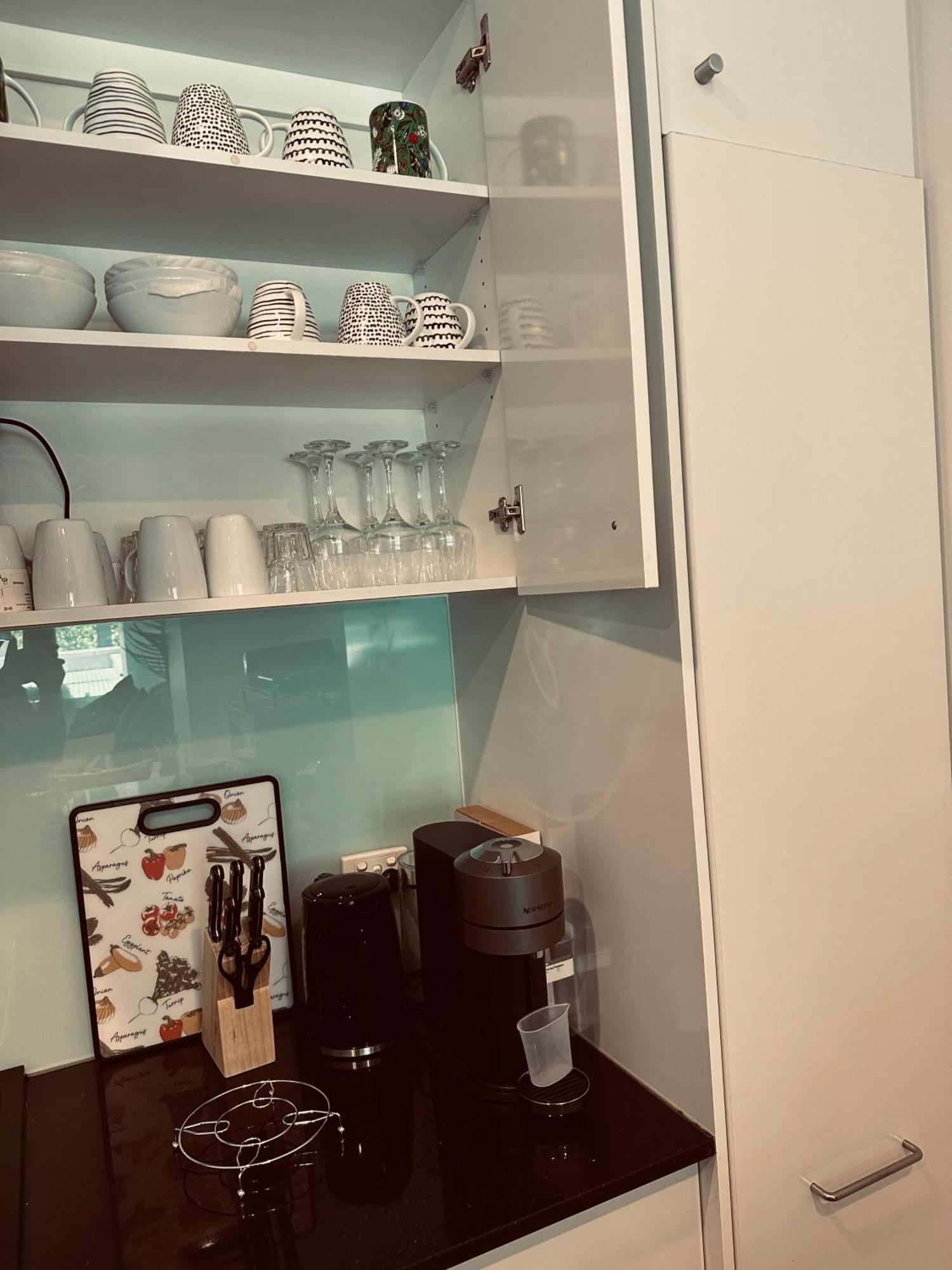 Urban Oasis 3 Brs & Parking Apartment Melbourne