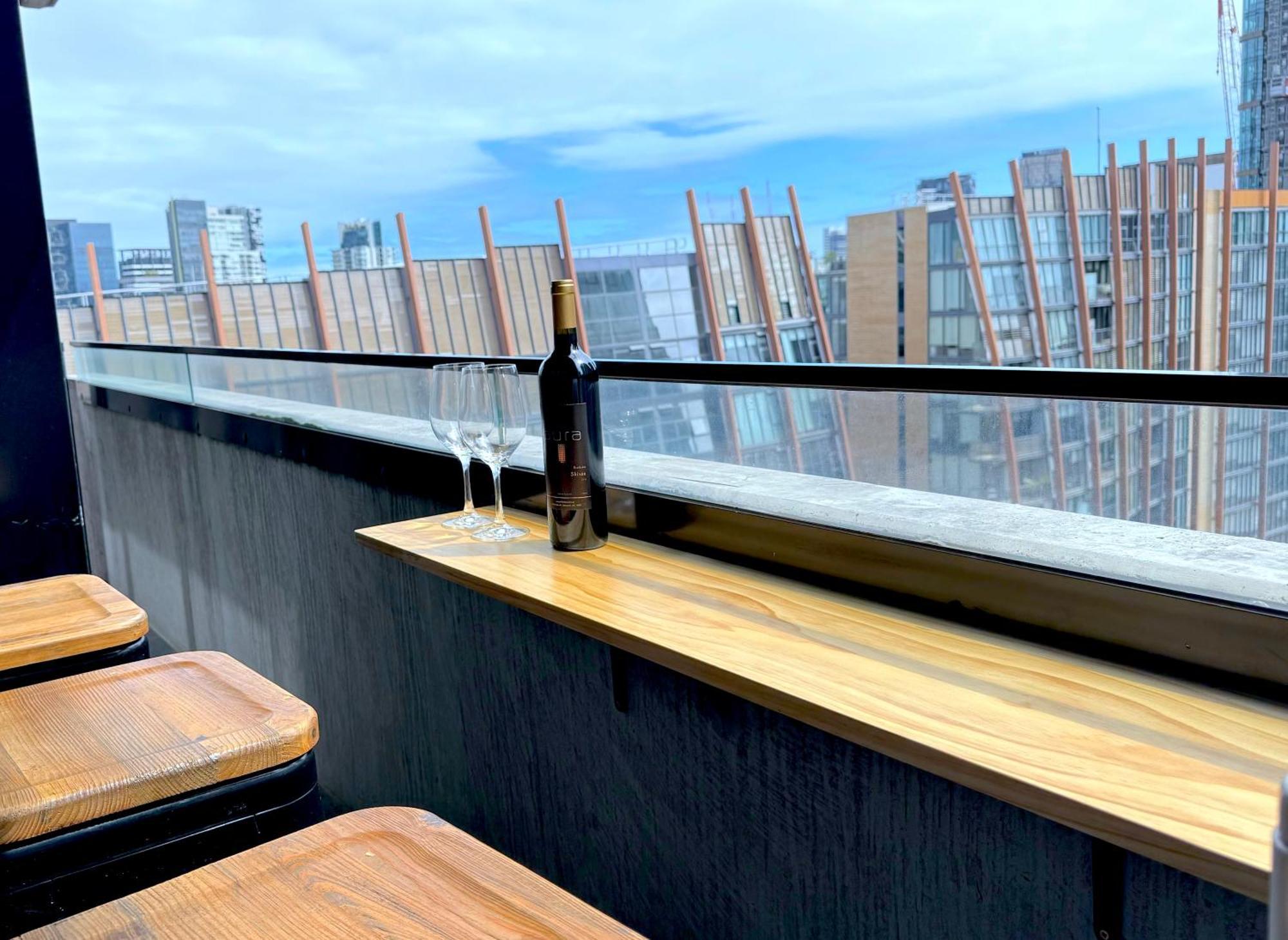 Aura On Flinders Serviced Aparthotel 4*