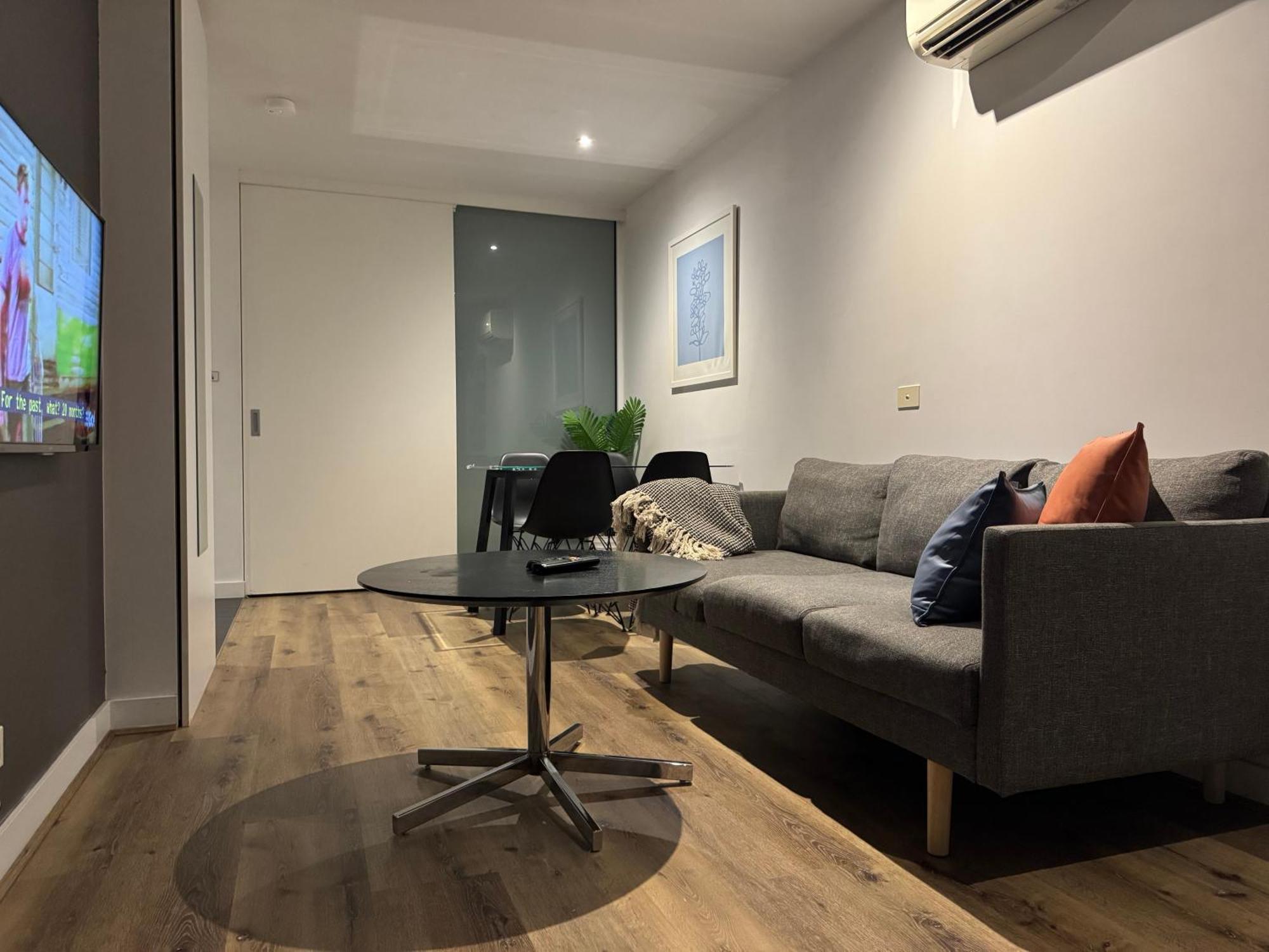 Aparthotel Aura On Flinders Serviced