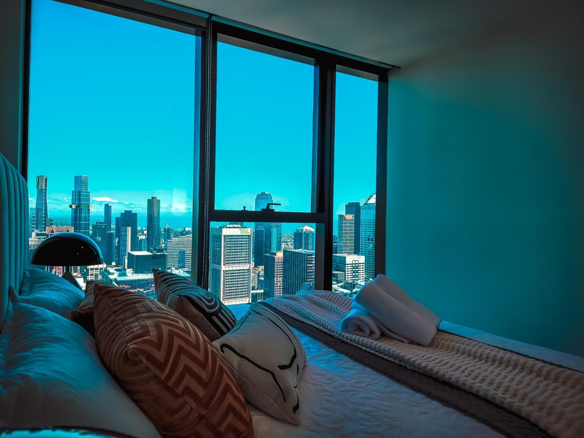 Apartment Cbd Skyline Luxury 2 Beds, 2 Baths Free Parking *