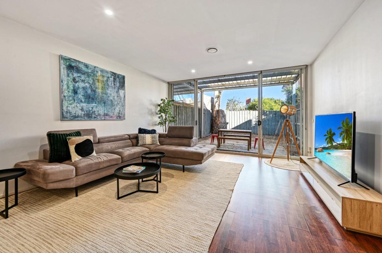 Butlers Place * Melbourne