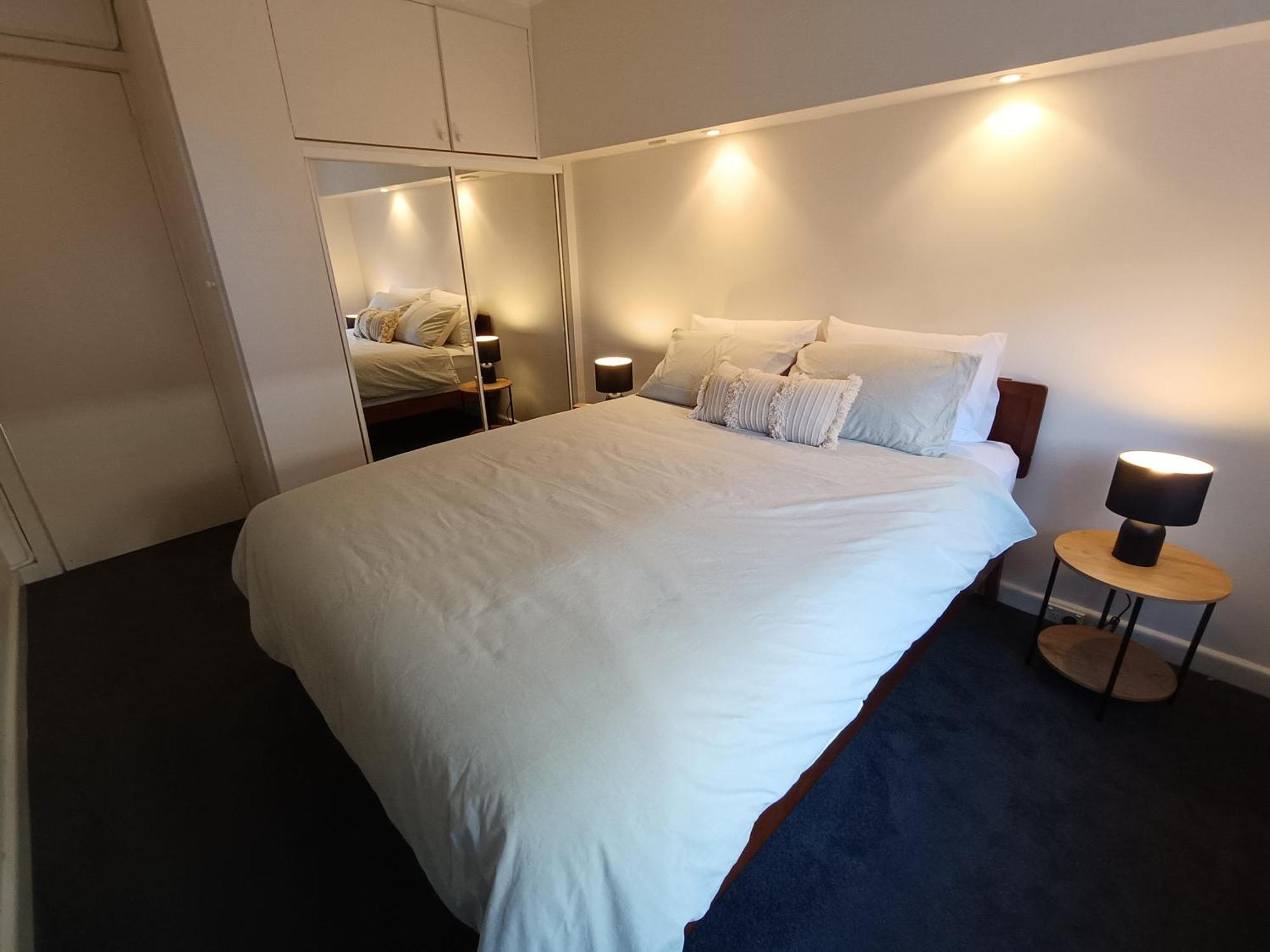 Cute, Cozy And 1 In Essendon With Free Parking Apartment