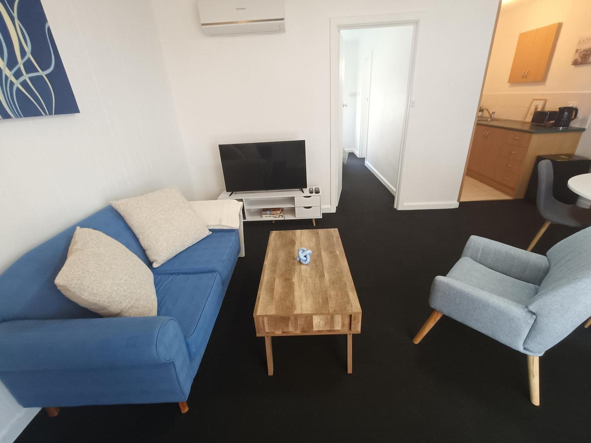 Apartment Cute, Cozy And 1 In Essendon With Free Parking *