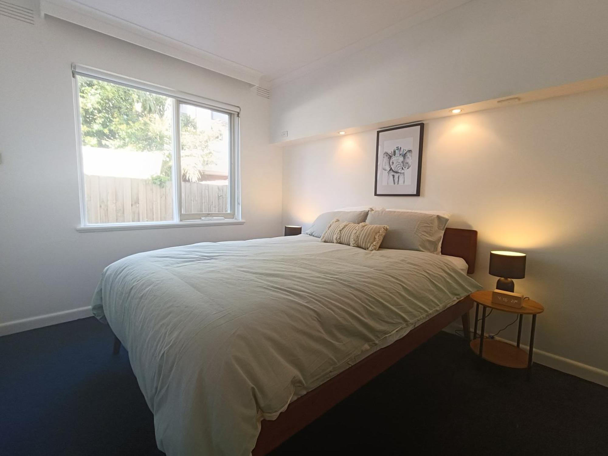 Cute, Cozy And 1 In Essendon With Free Parking