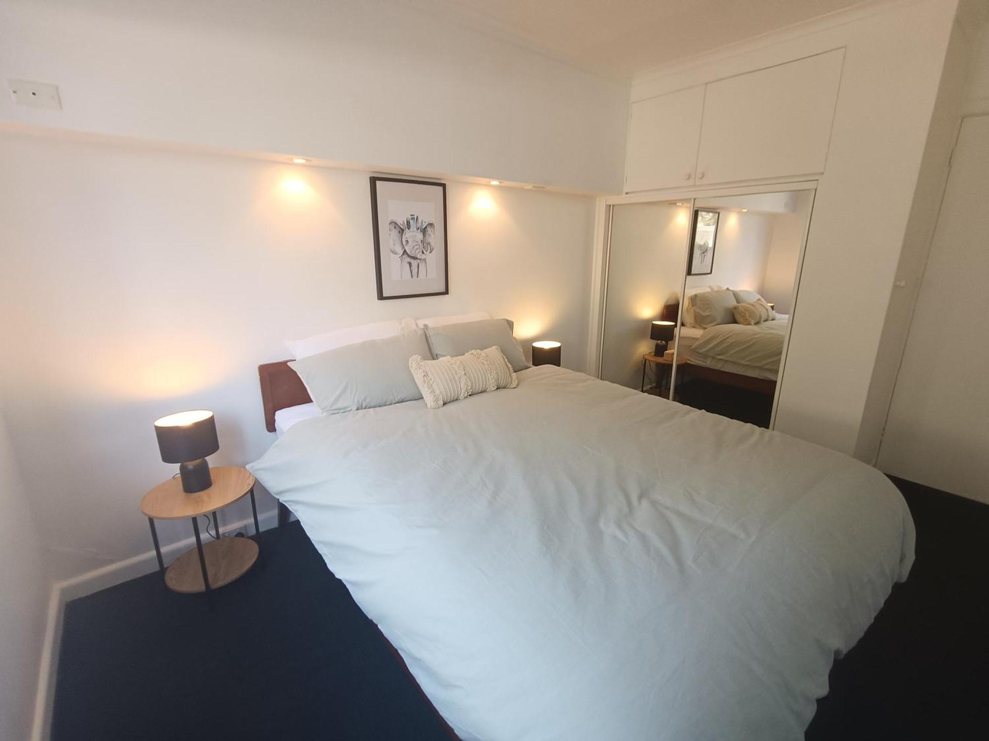 Apartment Cute, Cozy And 1 In Essendon With Free Parking *