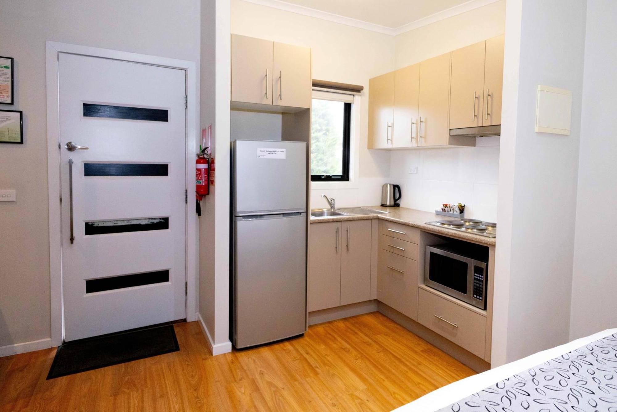 Airport Tourist Village Holiday park Melbourne