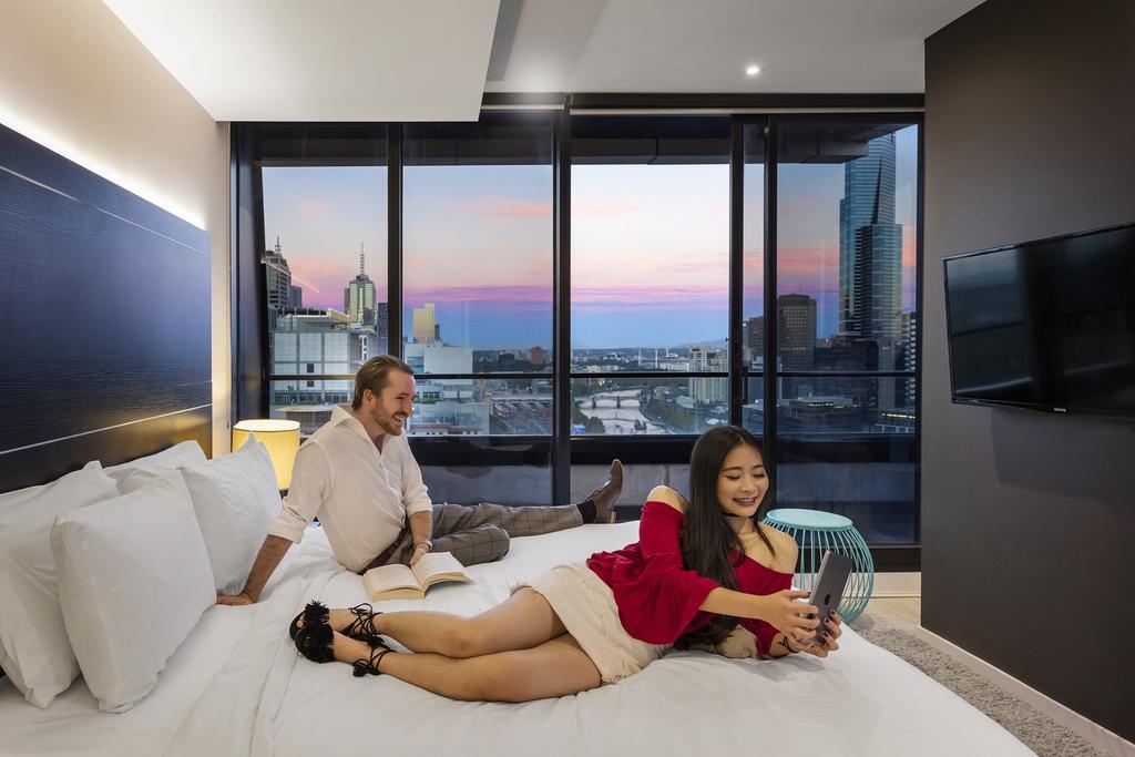 Aura On Flinders Serviced
