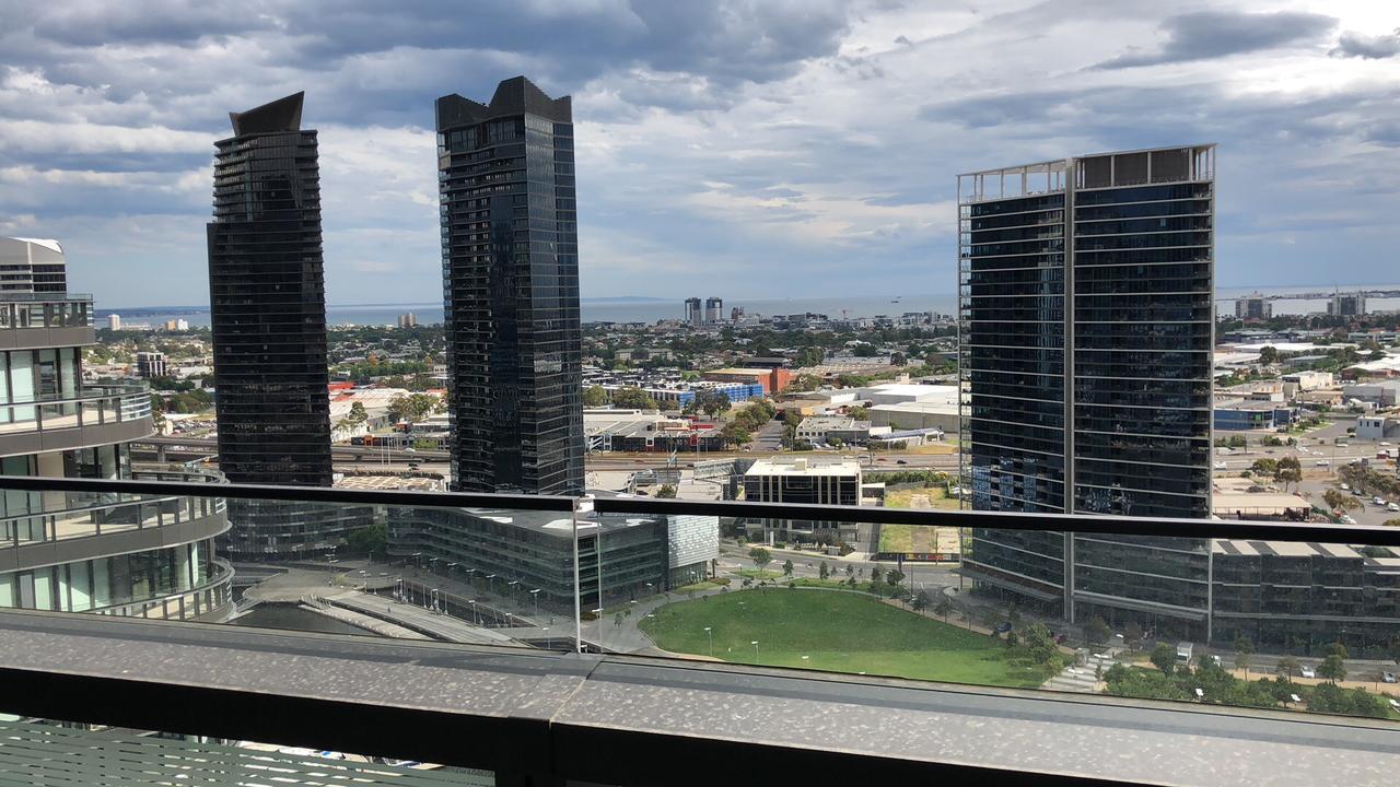 Winston Docklands Aparthotel