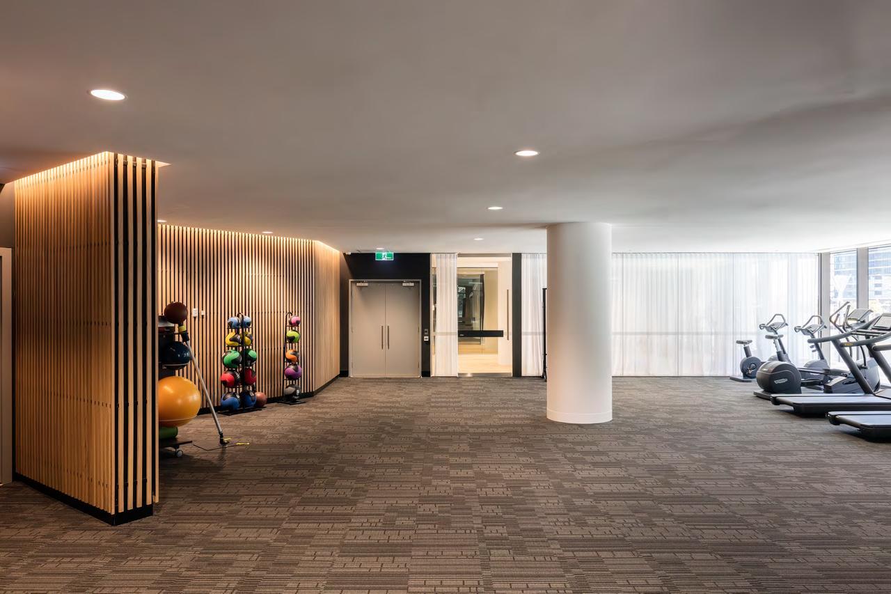 Winston Docklands 4*