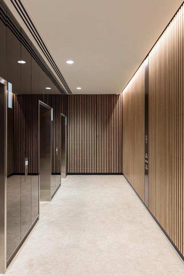 Winston Docklands Aparthotel