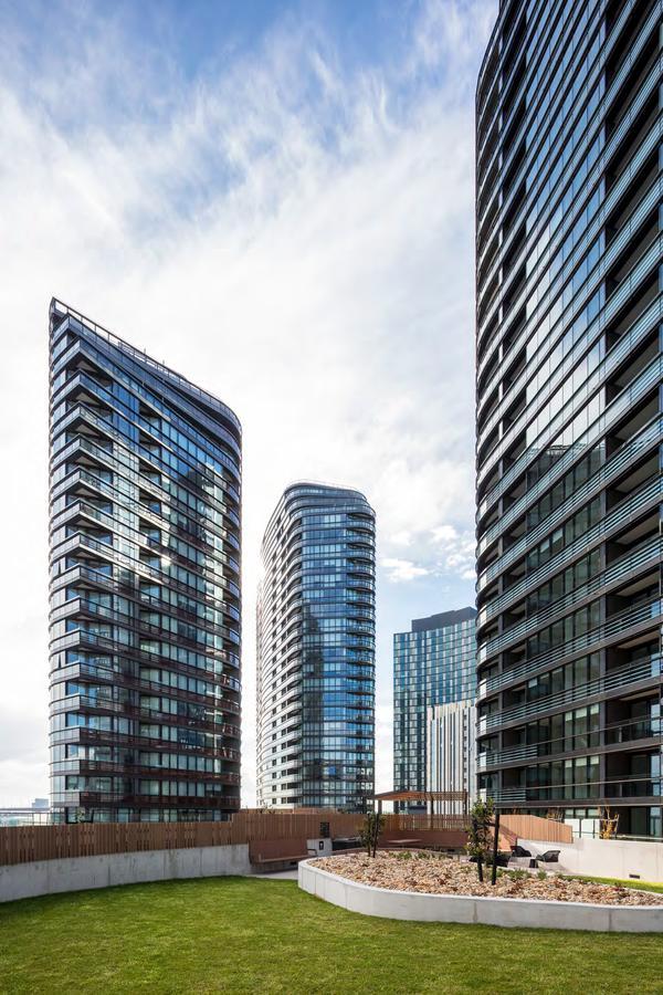 Aparthotel Winston Docklands 4*
