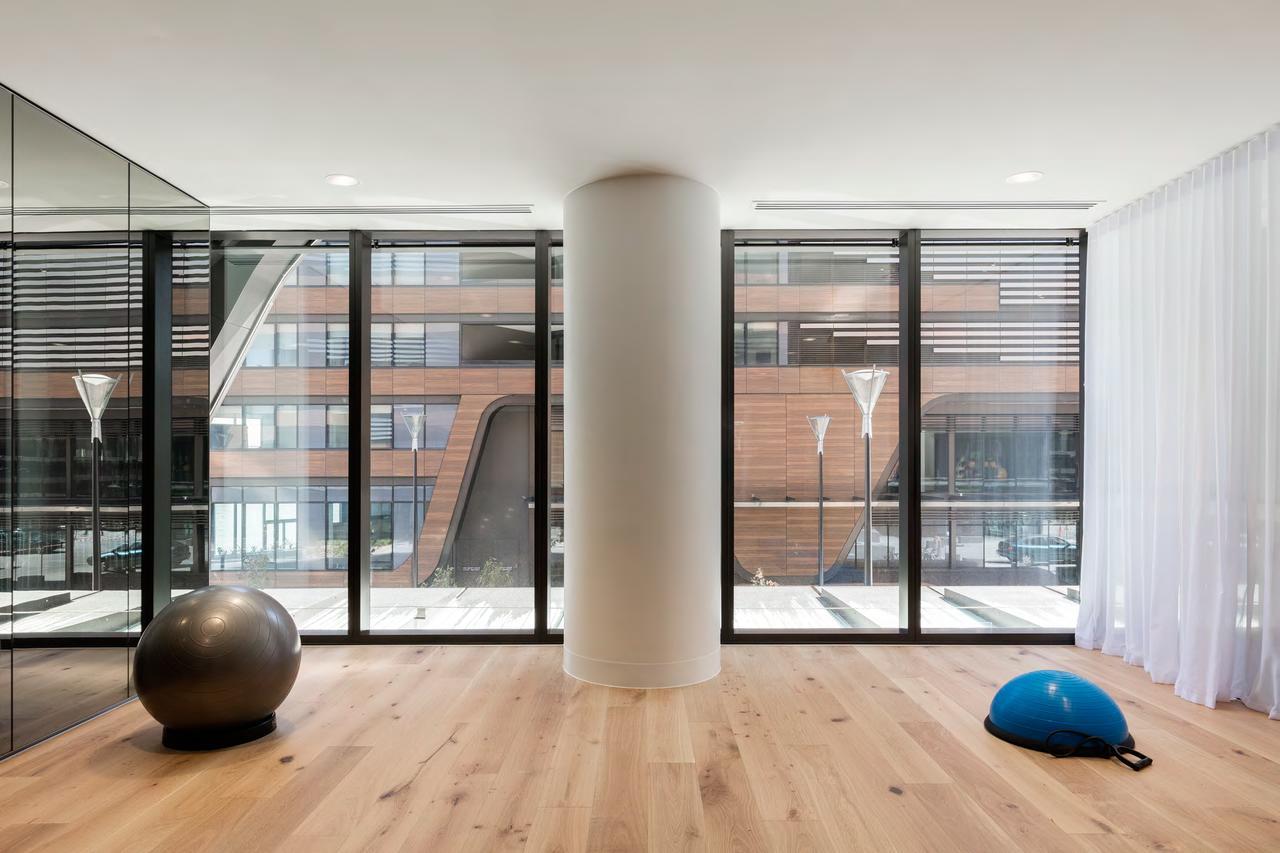 Winston Docklands Aparthotel