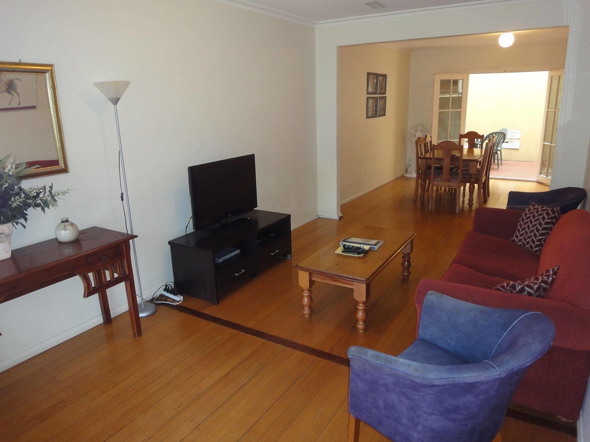 Moonee Valley Views Aparthotel 3*