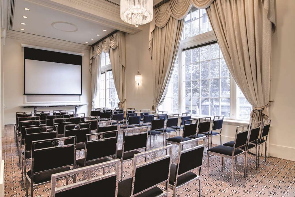 The Savoy On Little Collins Hotel 4*
