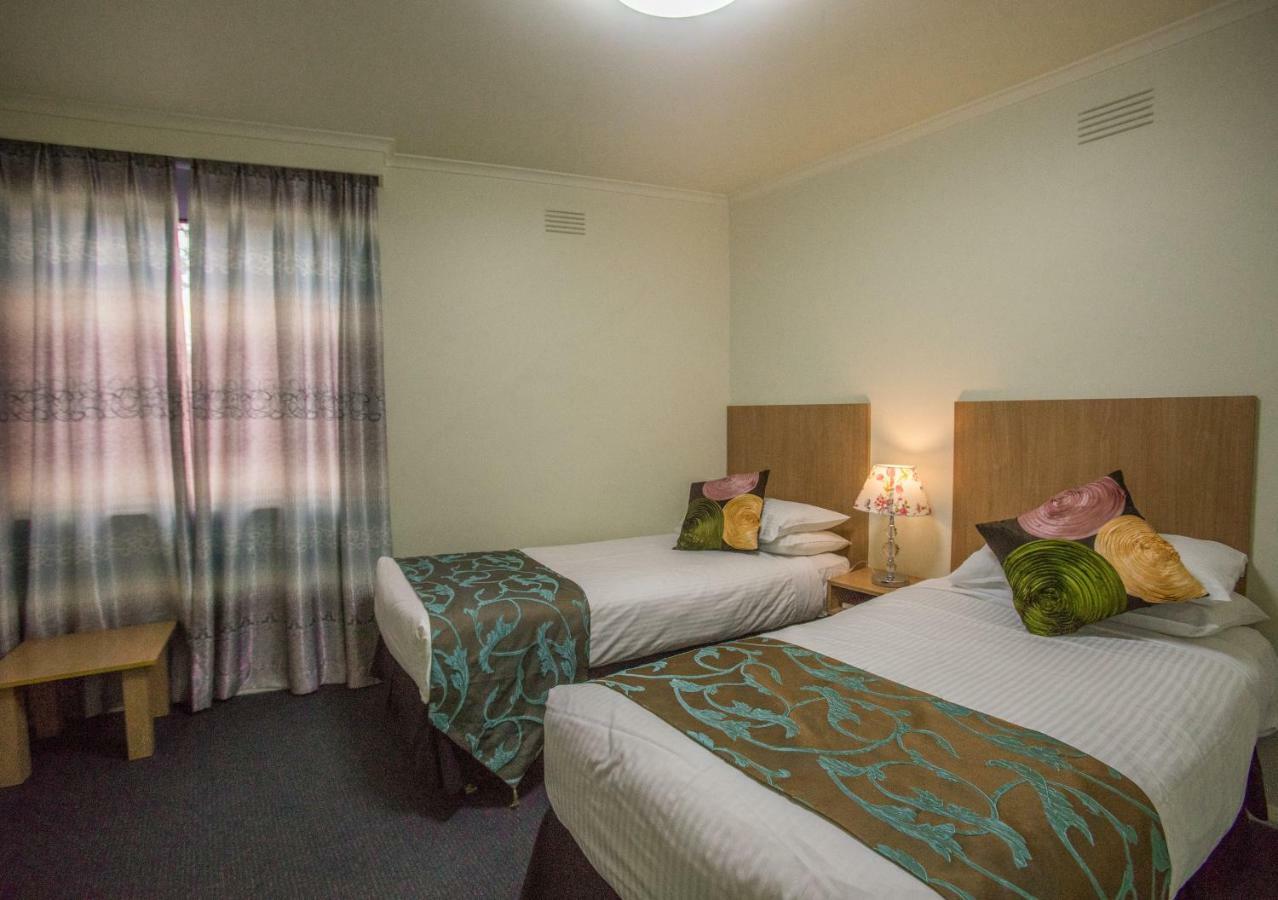 Heights Serviced 4*
