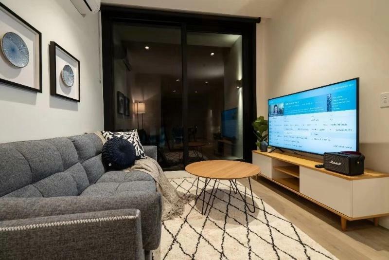 Apartment Stunning Opera Apartment-st Kilda Rd Melbourne