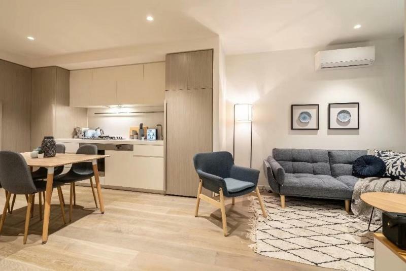 Stunning Opera Apartment-st Kilda Rd Apartment Melbourne