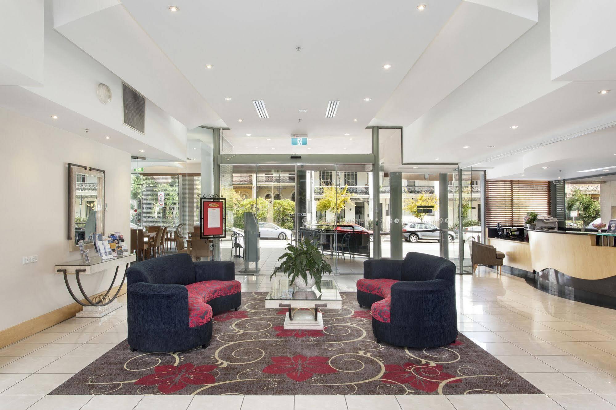 Metropole Official Aparthotel