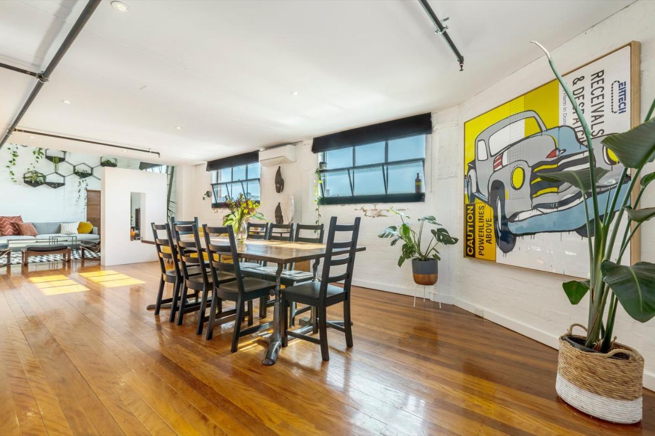 Apartment Staycentral - Fitzroy Converted Warehouse Penthouse
