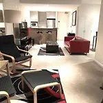 Staycentral - Spacious Seaviews Port Melbourne