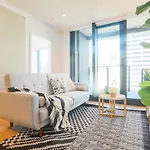 Kozyguru Docklands Modern Cozy 1 Bed Room Unit Melbourne Vdo628