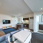 Stylish Port Melbourne Apartment