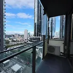 Southbank Residences Opposite Woolworth W/ Pool & Gym + Free Wifi