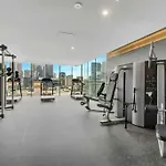 Luxurious Apartment In The Heart Of Melbourne
