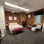 Staycentral - Heritage Warehouse Retreat Melbourne