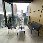 Stunning 2B Southbank Home With Balcony