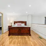 3 Beds Apartment *Free Carpark