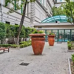 3 Beds Apartment *Free Carpark