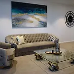 Deluxe 3 Bedroom Apartment In Southbank