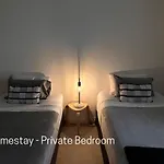 Homestay - Yarra River Boulevard - Private Room