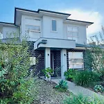 Tranquil Retreat Near To Airport