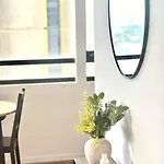 Contemporary 2-Bed Apartment In Melbourne Cbd